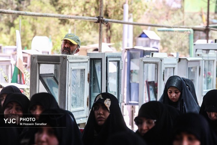 آیین بزرگداشت سالگرد شهادت فرماندهان شهید و شهدای اقتدار ایران در جنگ تحمیلی ۱۲ روزه