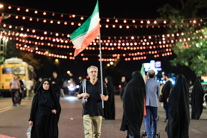 عزاداری شب سوم ماه محرم در میدان انقلاب تهران