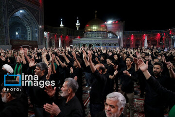 عزاداری هیات یزدی ها در صحن حرم رضوی