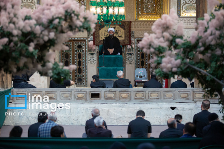 اقامه عزای حسین (علیه السلام) در خانه تاریخی شیخ الاسلام اصفهان