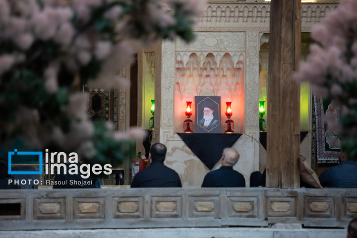 اقامه عزای حسین (علیه السلام) در خانه تاریخی شیخ الاسلام اصفهان