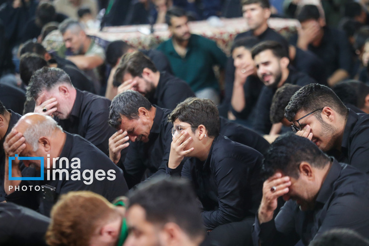 عزاداری هیات یزدی ها در صحن حرم رضوی
