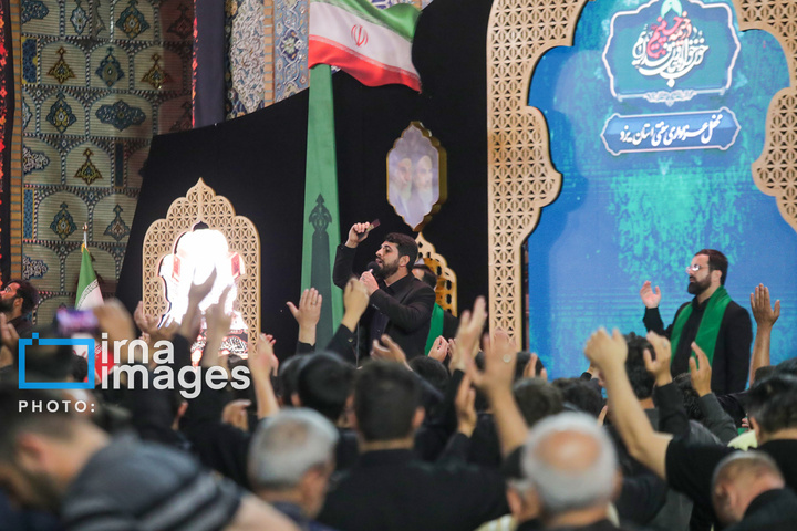 عزاداری هیات یزدی ها در صحن حرم رضوی