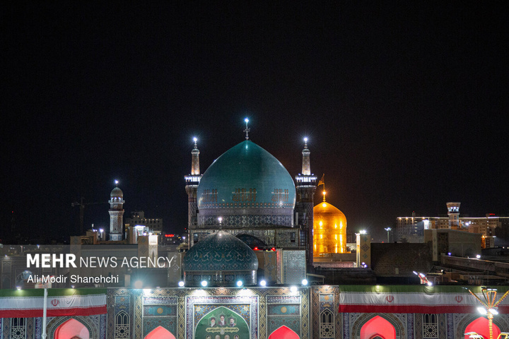 خطبه‌خوانی شب عاشورا در حرم مطهر امام رضا علیه‌السلام