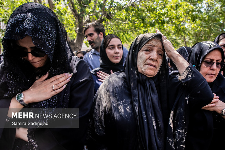 آیین «گِل مالی» لرستانی‌های مقیم تهران در روز عاشورا
