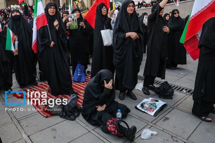 مراسم وداع با رهبر شهید انقلاب