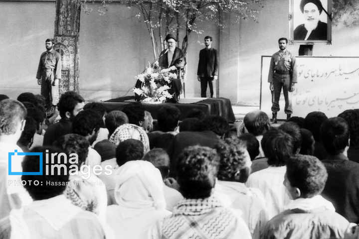 روایت تصویری رهبری آیت‌الله سید علی خامنه‌ای (۱۳۶۸ - ۱۳۷۲)