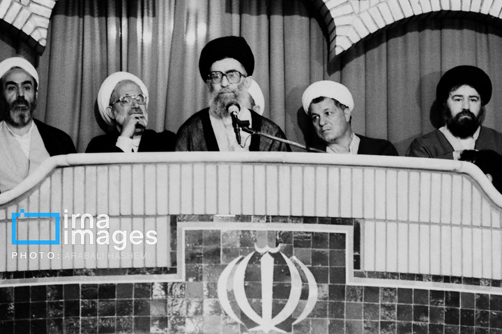 روایت تصویری رهبری آیت‌الله سید علی خامنه‌ای (۱۳۶۸ - ۱۳۷۲)