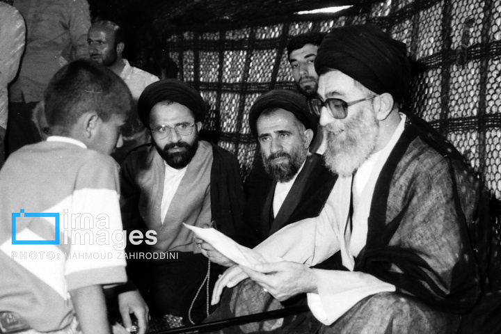 روایت تصویری رهبری آیت‌الله سید علی خامنه‌ای (۱۳۶۸ - ۱۳۷۲)