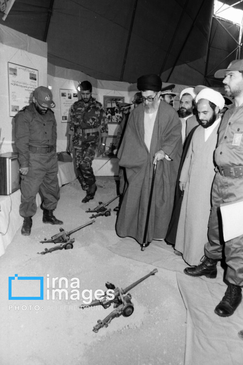 روایت تصویری رهبری آیت‌الله سید علی خامنه‌ای (۱۳۶۸ - ۱۳۷۲)