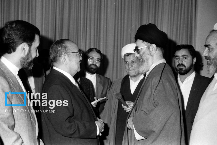 روایت تصویری رهبری آیت‌الله سید علی خامنه‌ای (۱۳۶۸ - ۱۳۷۲)