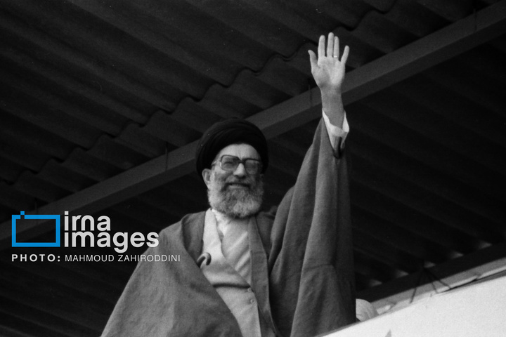 روایت تصویری رهبری آیت‌الله سید علی خامنه‌ای (۱۳۶۸ - ۱۳۷۲)