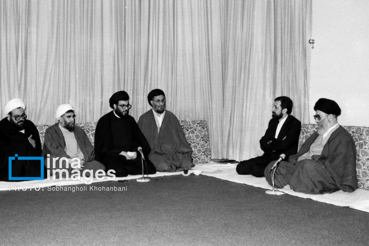 روایت تصویری رهبری آیت‌الله سید علی خامنه‌ای (۱۳۶۸ - ۱۳۷۲)