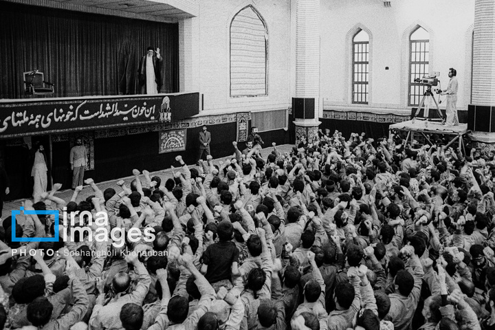 روایت تصویری رهبری آیت‌الله سید علی خامنه‌ای (۱۳۶۸ - ۱۳۷۲)