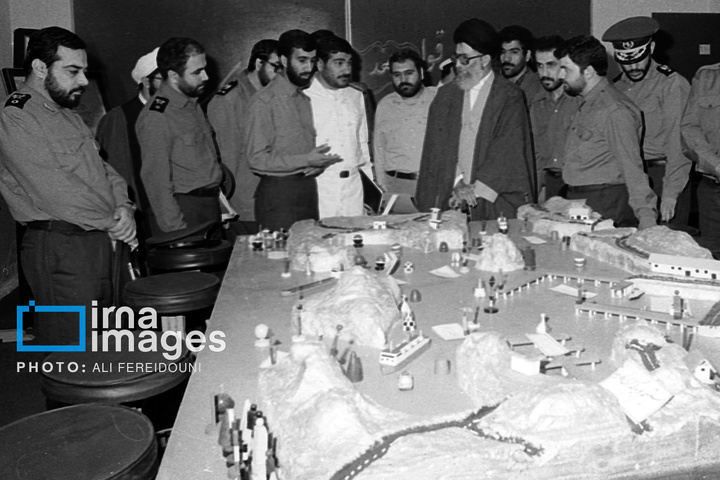 روایت تصویری رهبری آیت‌الله سید علی خامنه‌ای (۱۳۶۸ - ۱۳۷۲)