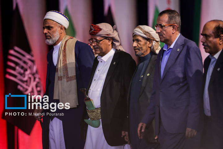 مراسم ادای احترام به پیکر رهبر شهید انقلاب با حضور سران سه قوه