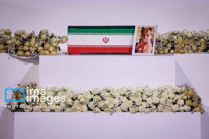 مراسم ادای احترام به پیکر رهبر شهید انقلاب با حضور سران سه قوه