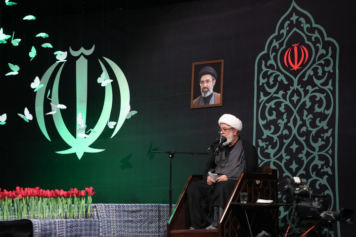 مراسم وداع با رهبر شهید انقلاب اسلامی در جوار حسینیه امام خمینی (ره)