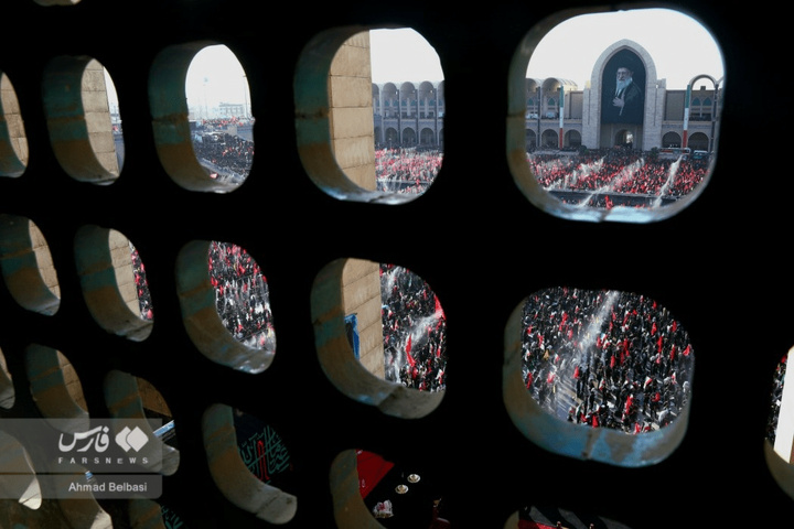 اقامه نماز بر پیکر مطهر قائد شهید امت