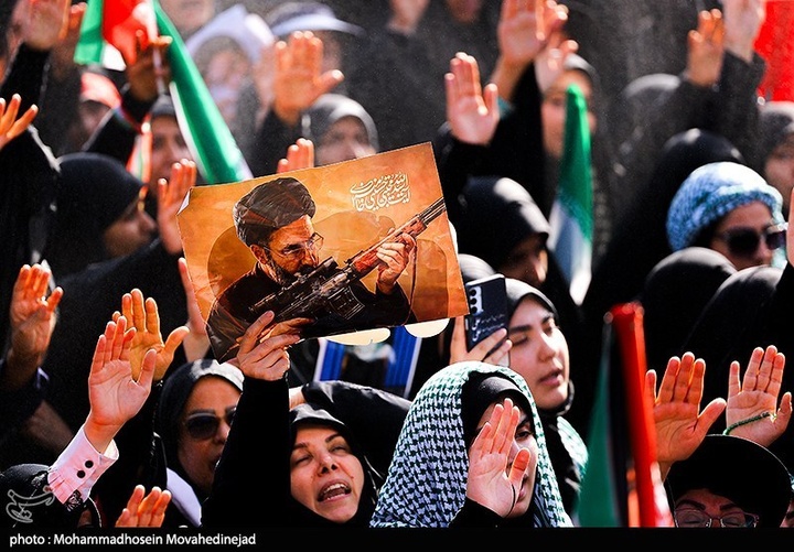 مراسم اقامه نماز بر پیکر امام شهید امت