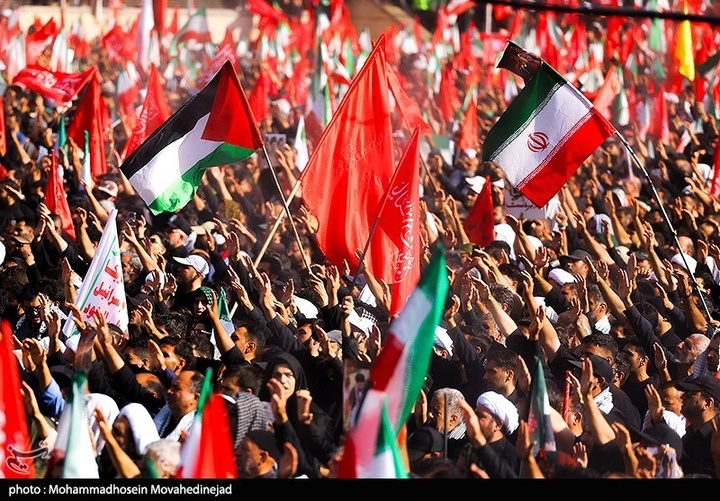 مراسم اقامه نماز بر پیکر امام شهید امت