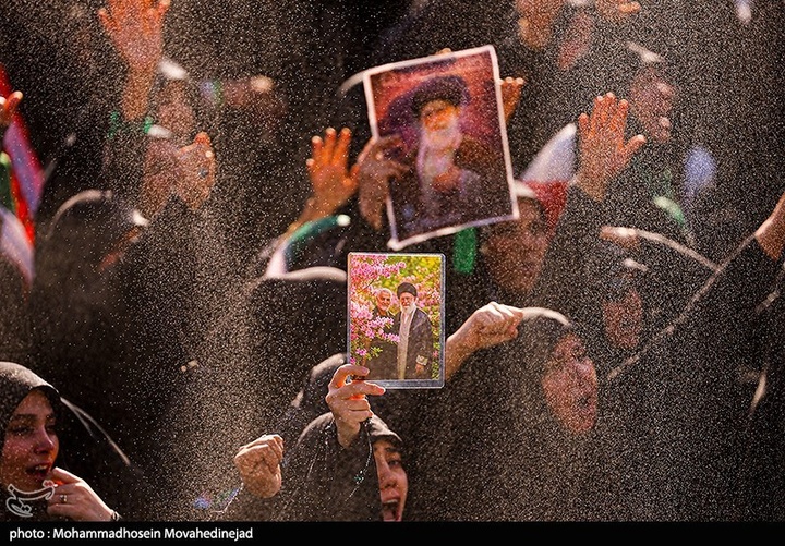 مراسم اقامه نماز بر پیکر امام شهید امت