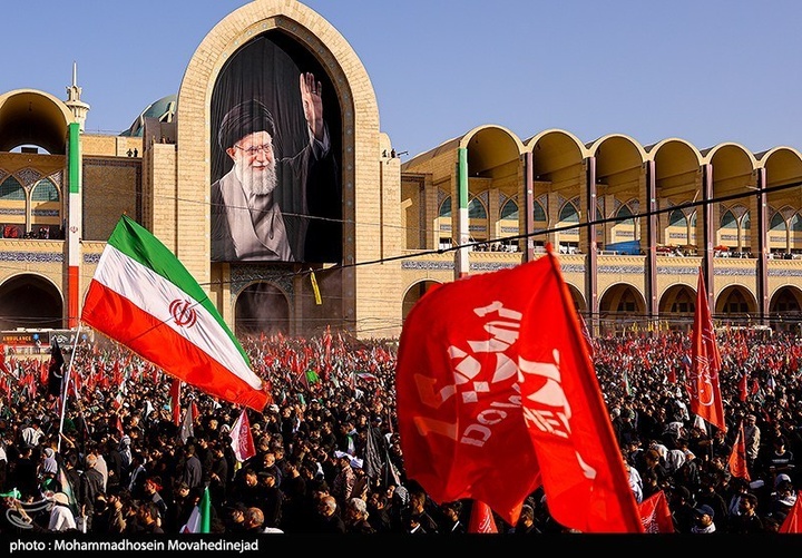 مراسم اقامه نماز بر پیکر امام شهید امت
