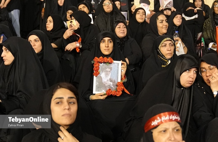 مصلی تهران ساعاتی پیش از اقامه نماز بر پیکر آقای شهید ایران