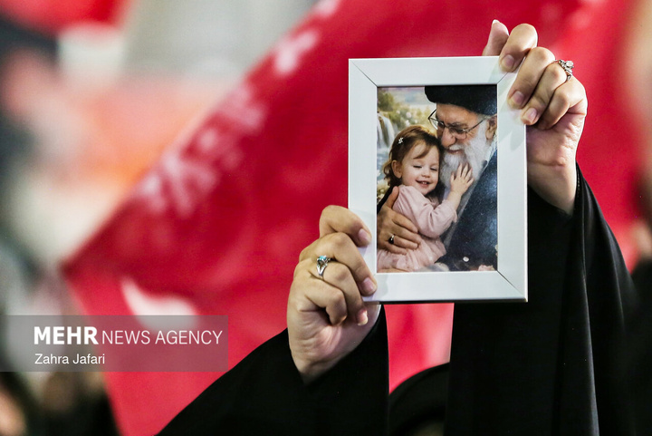 مسجد جمکران در شب تشییع پیکر «آقای شهید ایران»