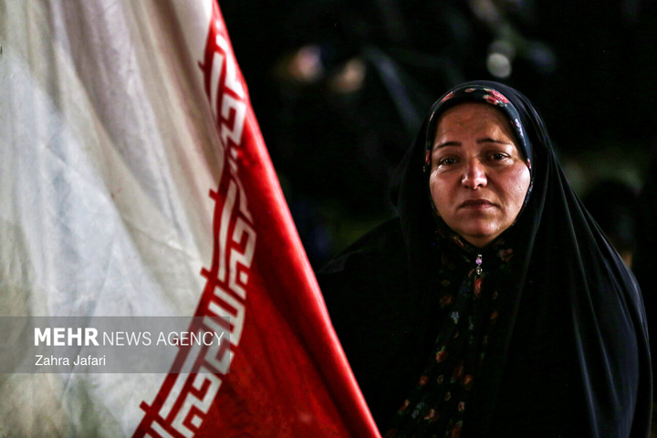 مسجد جمکران در شب تشییع پیکر «آقای شهید ایران»