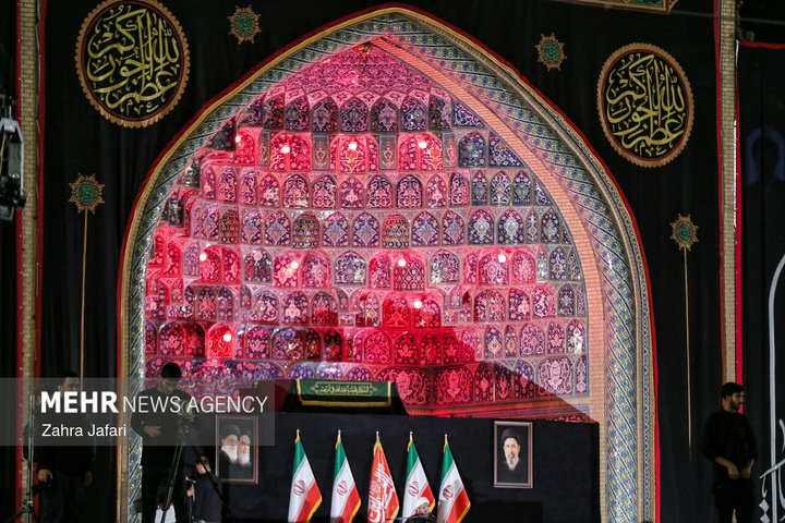 مسجد جمکران در شب تشییع پیکر «آقای شهید ایران»