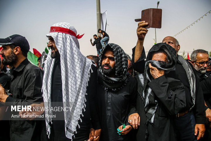 تشییع پیکر مطهر رهبر شهید انقلاب در قم - ۲