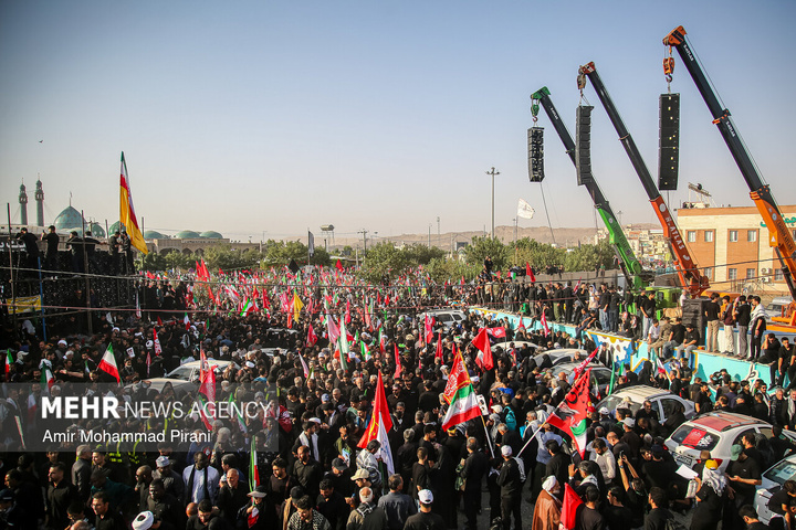 تشییع پیکر مطهر رهبر شهید انقلاب در قم - ۲