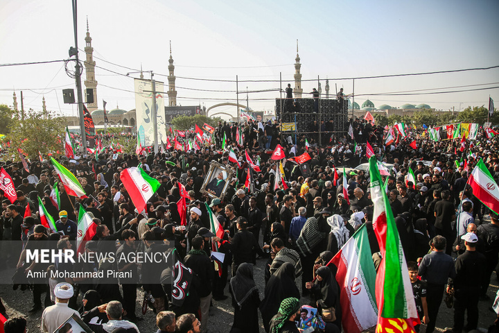 تشییع پیکر مطهر رهبر شهید انقلاب در قم - ۲