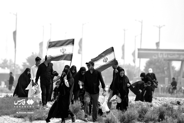 قم، غرق در سوگ؛ بدرقه باشکوه رهبر شهید انقلاب در میان خیل عزاداران