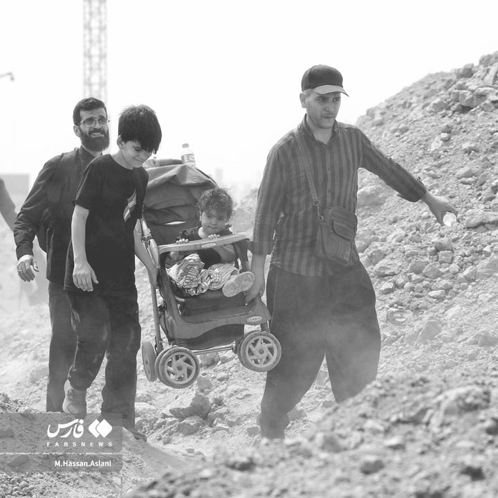 قم، غرق در سوگ؛ بدرقه باشکوه رهبر شهید انقلاب در میان خیل عزاداران