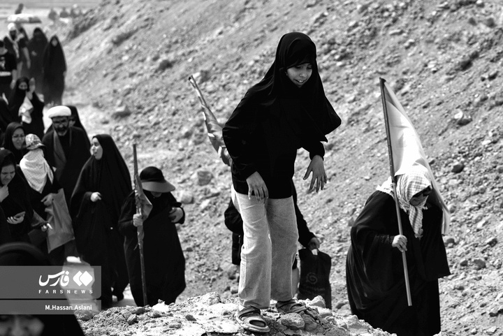 قم، غرق در سوگ؛ بدرقه باشکوه رهبر شهید انقلاب در میان خیل عزاداران