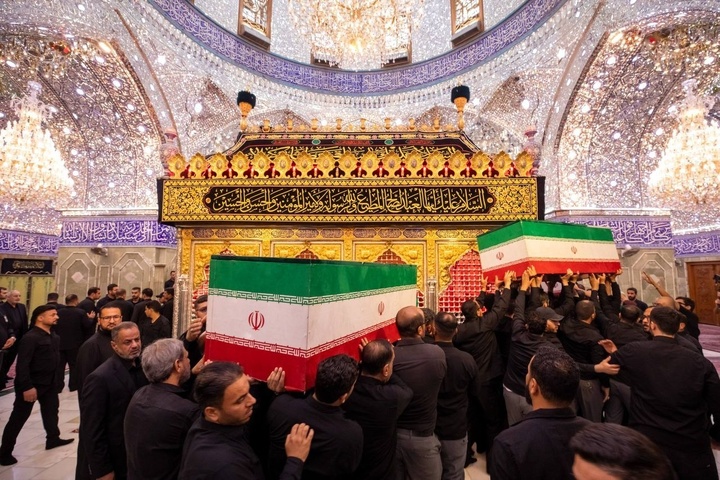 پیکرهای مطهر خانواده امام شهید، در جوار ضریح مطهر حضرت ابالفضل العباس (علیه‌السلام)