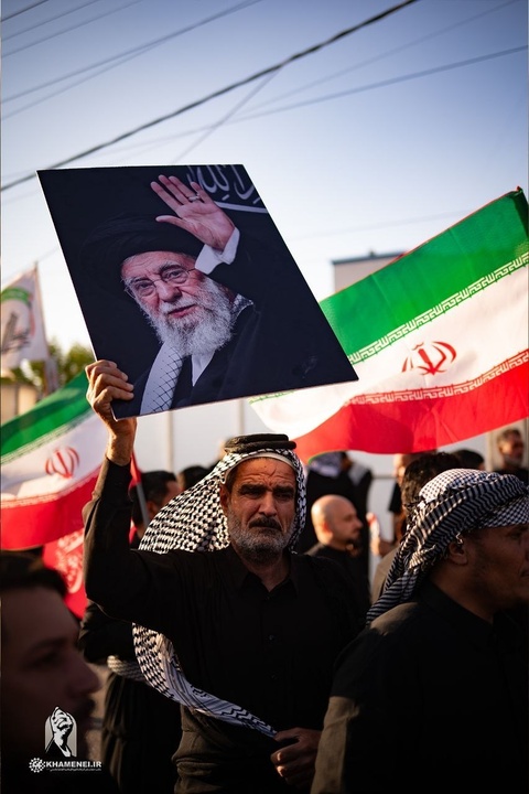 تشییع باشکوه و پرشور پیکر امام  شهید ، آیت الله العظمی سید علی خامنه ای  (قدّس الله نفسه الزکیه)، در شهر نجف اشرف