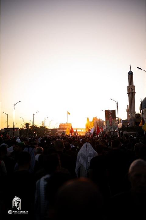 تشییع باشکوه و پرشور پیکر امام  شهید ، آیت الله العظمی سید علی خامنه ای  (قدّس الله نفسه الزکیه)، در شهر نجف اشرف