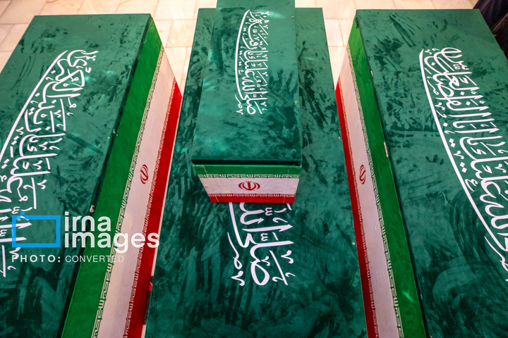 تشییع پیکر مطهر خانواده رهبر شهید انقلاب در حرم حضرت عباس (علیه السلام)