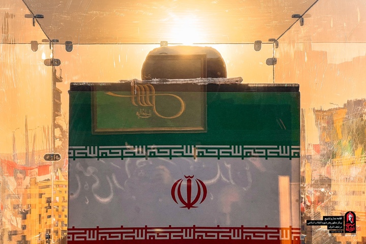 تصاویری از تشییع بی‌نظیر پیکر مطهر رهبر شهید انقلاب در میان خیل مردم عزادار نجف اشرف