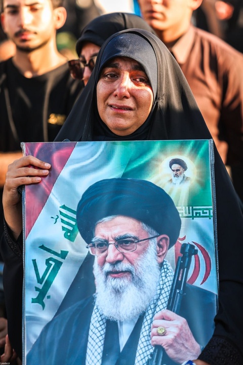 تشییع پیکر رهبر شهید انقلاب در نجف اشرف