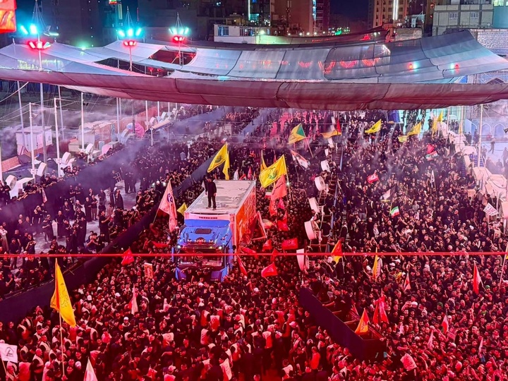 پیکر رهبر شهید ایران در باب القبله کربلا