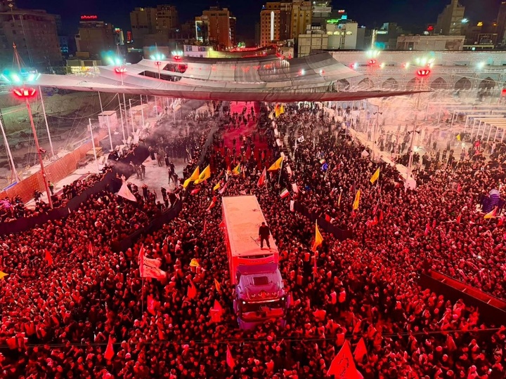 پیکر رهبر شهید ایران در باب القبله کربلا