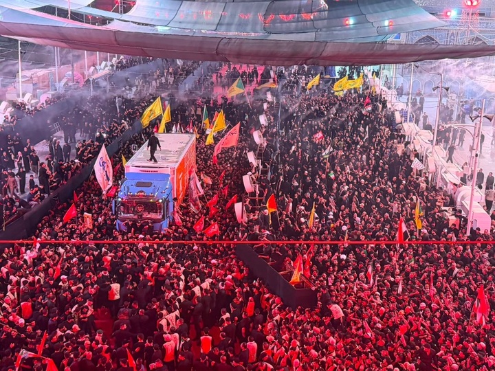 پیکر رهبر شهید ایران در باب القبله کربلا