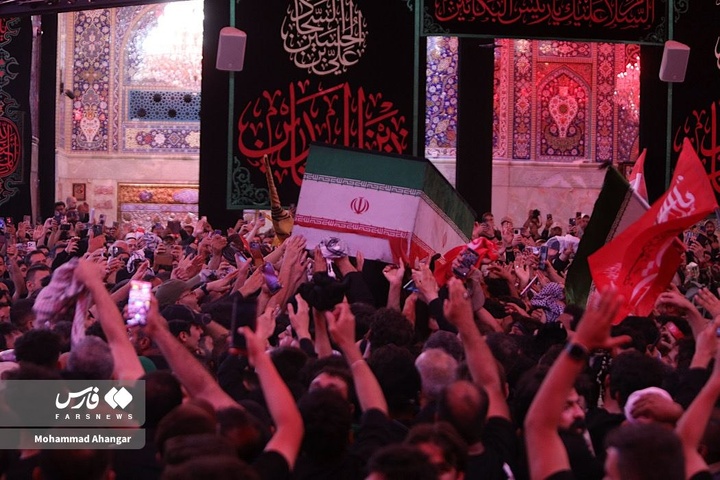 تصاویر عکاس اعزامی فارس به کربلا از تشییع باشکوه پیکر مطهر رهبر شهید شیعیان جهان در بین‌الحرمین