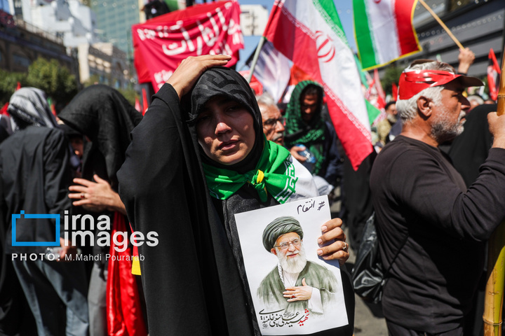 تشییع پیکر مطهر رهبر شهید انقلاب در مشهد - ۱