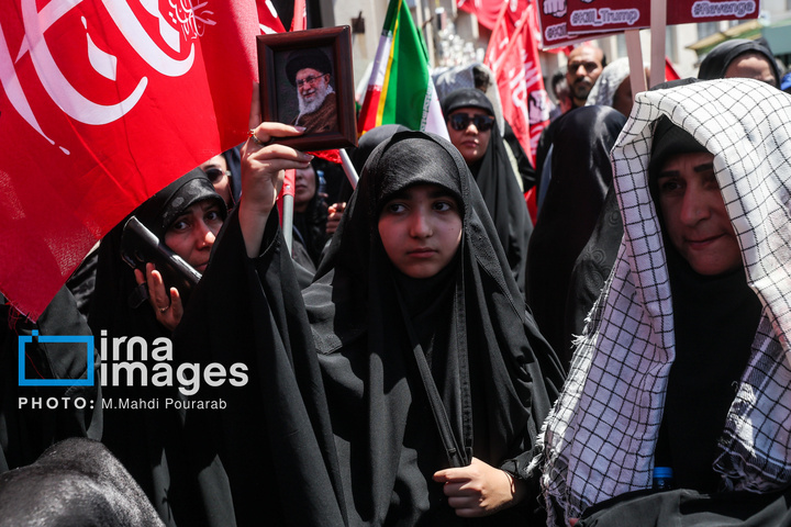 تشییع پیکر مطهر رهبر شهید انقلاب در مشهد - ۱