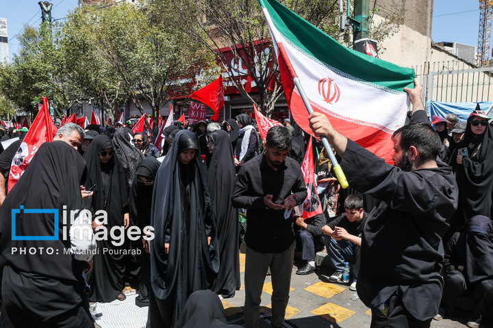 تشییع پیکر مطهر رهبر شهید انقلاب در مشهد - ۱